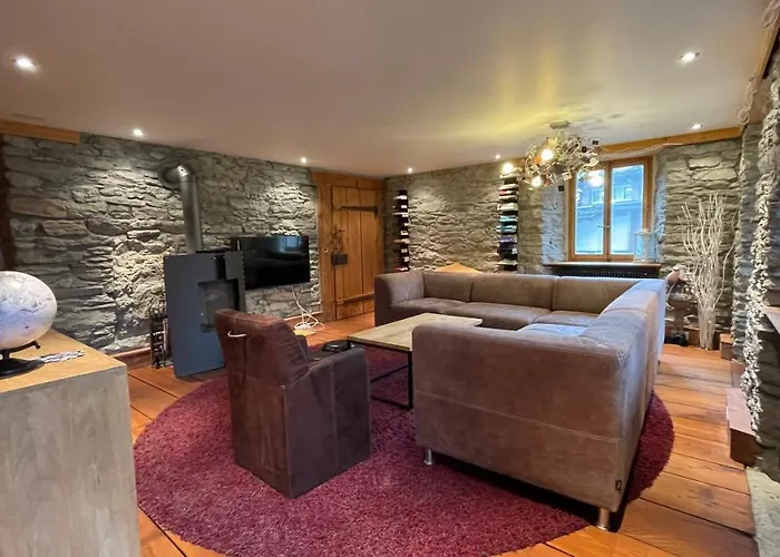 Stegmatte - Unique Luxury Triplex For 10 Persons * 萨斯费